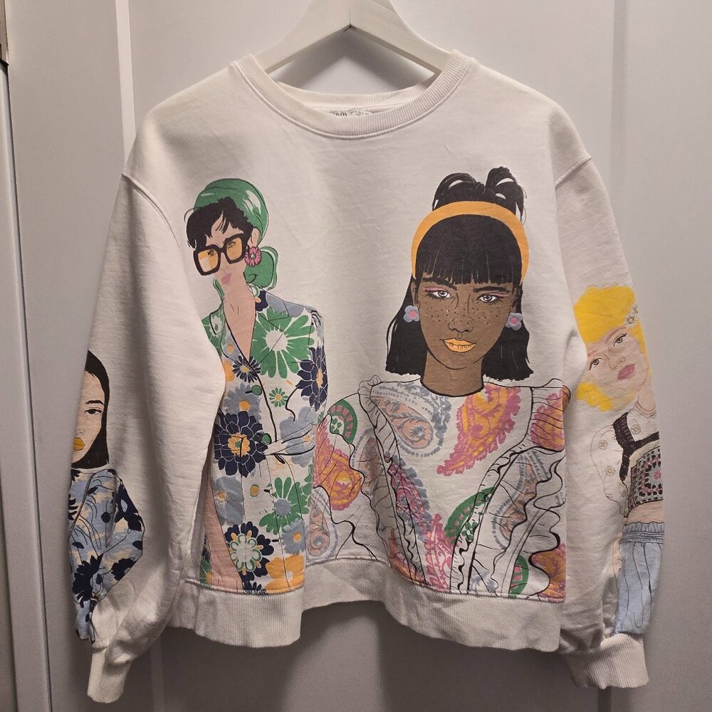 ZARA Blogger Fave Women's Ecru Multi-Girls Print Sweatshirt  - Size Small